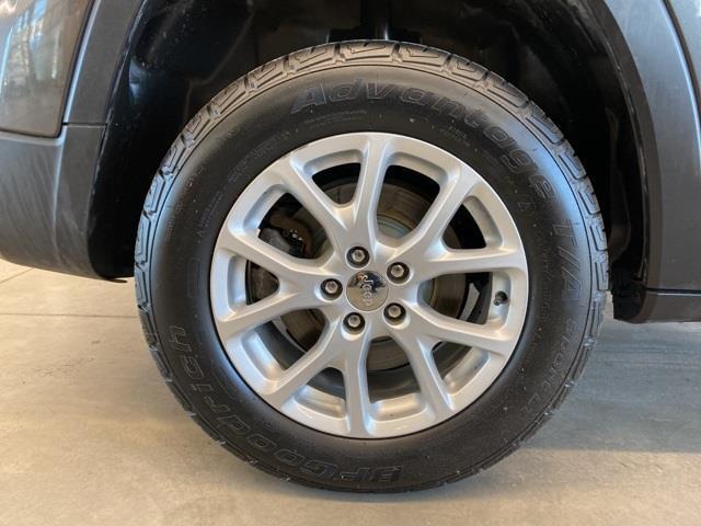 used 2015 Jeep Cherokee car