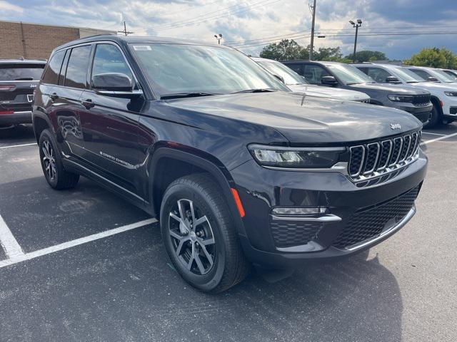 new 2025 Jeep Grand Cherokee car, priced at $47,495