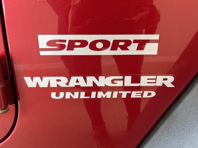 used 2013 Jeep Wrangler Unlimited car, priced at $11,495