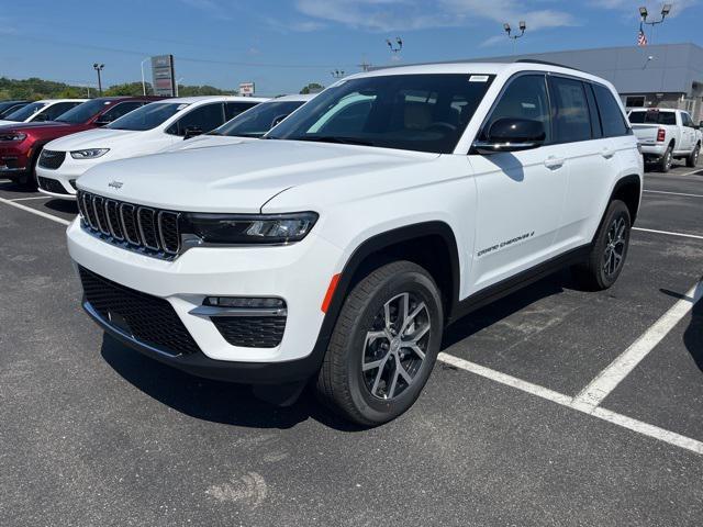 new 2025 Jeep Grand Cherokee car, priced at $47,895