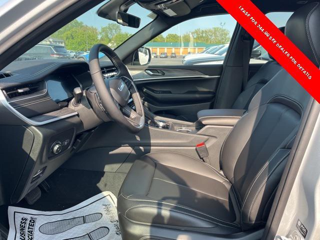 new 2025 Jeep Grand Cherokee car, priced at $51,015