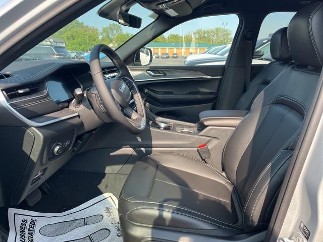 new 2025 Jeep Grand Cherokee car, priced at $51,015