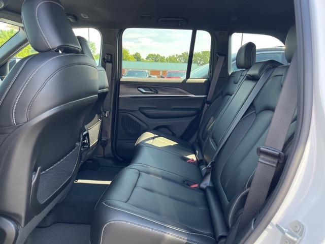 new 2025 Jeep Grand Cherokee car, priced at $46,900
