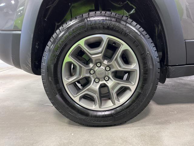 used 2020 Jeep Cherokee car, priced at $20,436