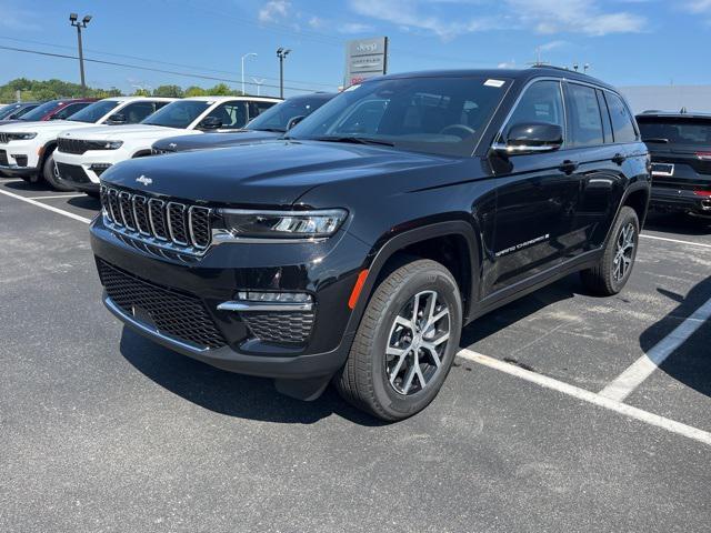 new 2025 Jeep Grand Cherokee car, priced at $47,495