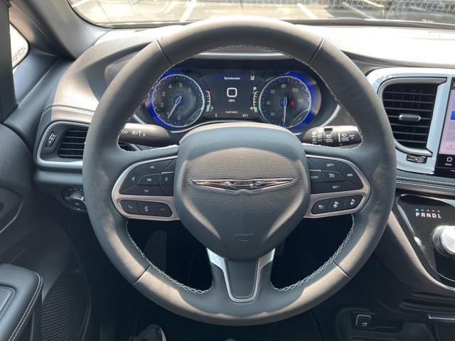 new 2025 Chrysler Pacifica car, priced at $45,725