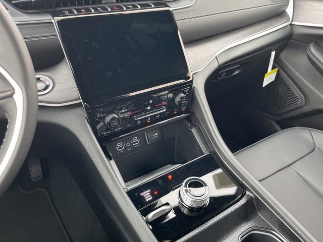 new 2025 Jeep Grand Cherokee L car, priced at $50,490