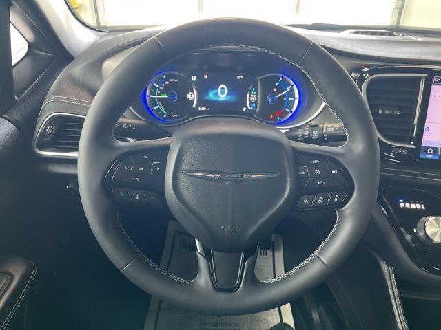 used 2022 Chrysler Pacifica Hybrid car, priced at $30,295