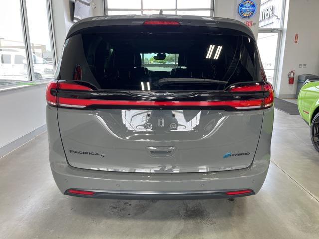 used 2022 Chrysler Pacifica Hybrid car, priced at $30,295