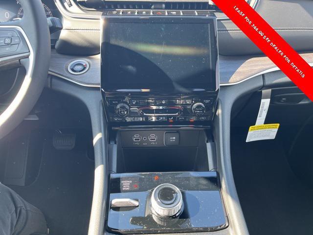new 2025 Jeep Grand Cherokee car, priced at $49,625