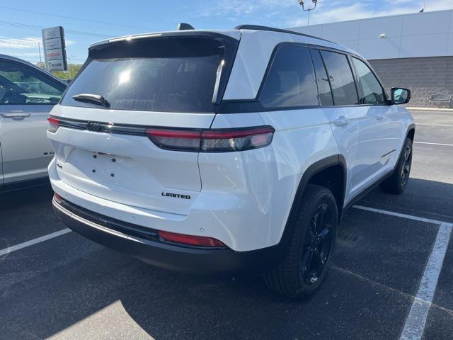 new 2025 Jeep Grand Cherokee car, priced at $49,625