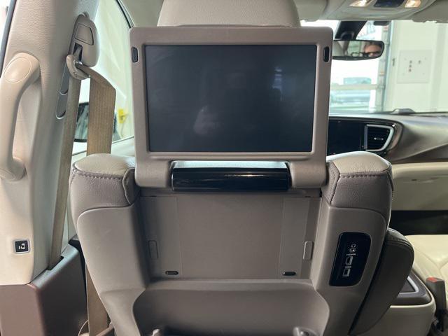 used 2019 Chrysler Pacifica car, priced at $14,061