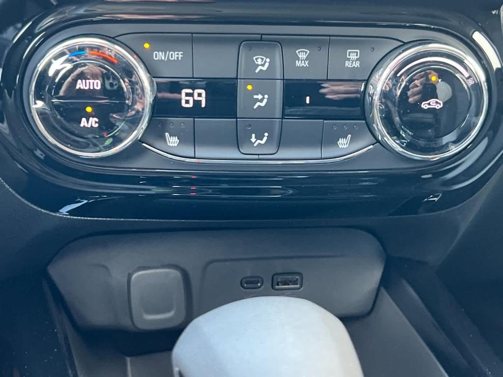 new 2025 Chevrolet Trax car, priced at $24,690