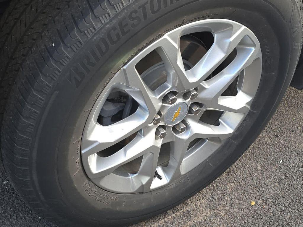used 2021 Chevrolet Traverse car, priced at $24,990