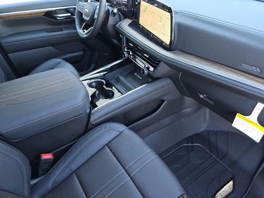 new 2026 Chevrolet Suburban car, priced at $100,120