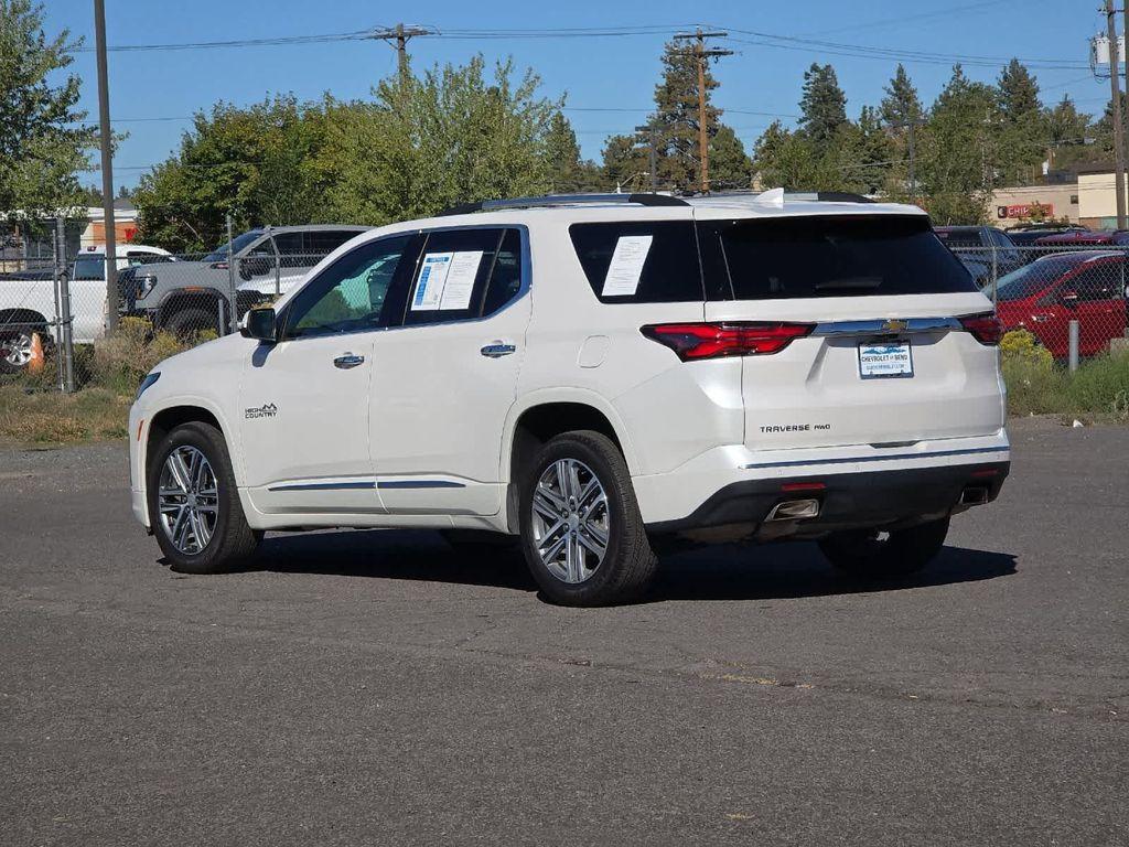 used 2023 Chevrolet Traverse car, priced at $44,992