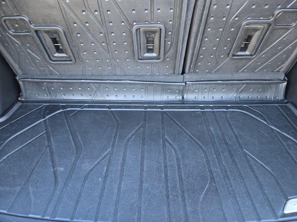 used 2023 Chevrolet Traverse car, priced at $44,992