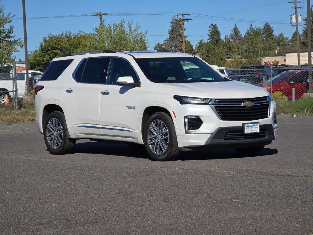 used 2023 Chevrolet Traverse car, priced at $44,992