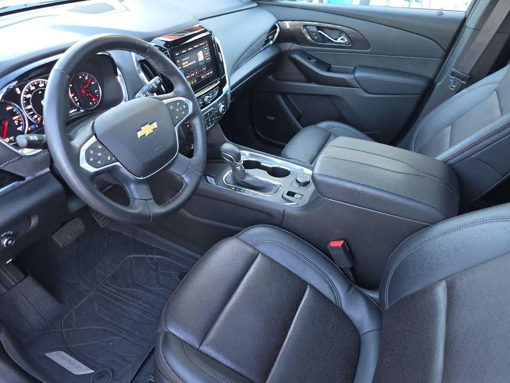 used 2023 Chevrolet Traverse car, priced at $44,992