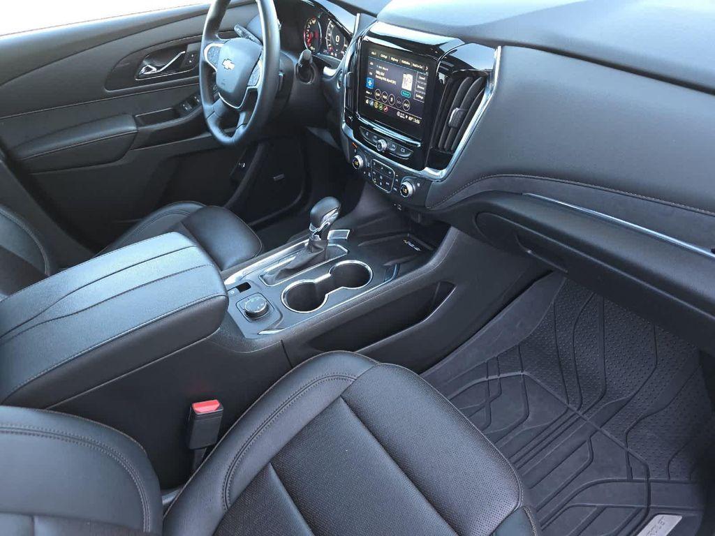 used 2023 Chevrolet Traverse car, priced at $44,992