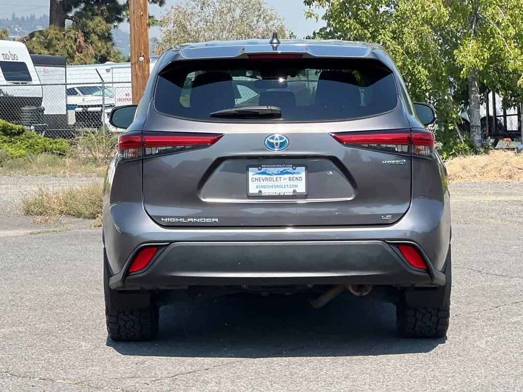 used 2021 Toyota Highlander Hybrid car, priced at $29,990