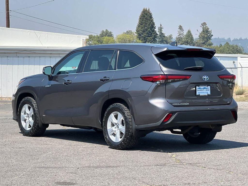 used 2021 Toyota Highlander Hybrid car, priced at $29,990