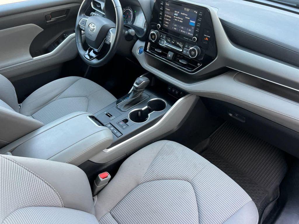 used 2021 Toyota Highlander Hybrid car, priced at $29,990