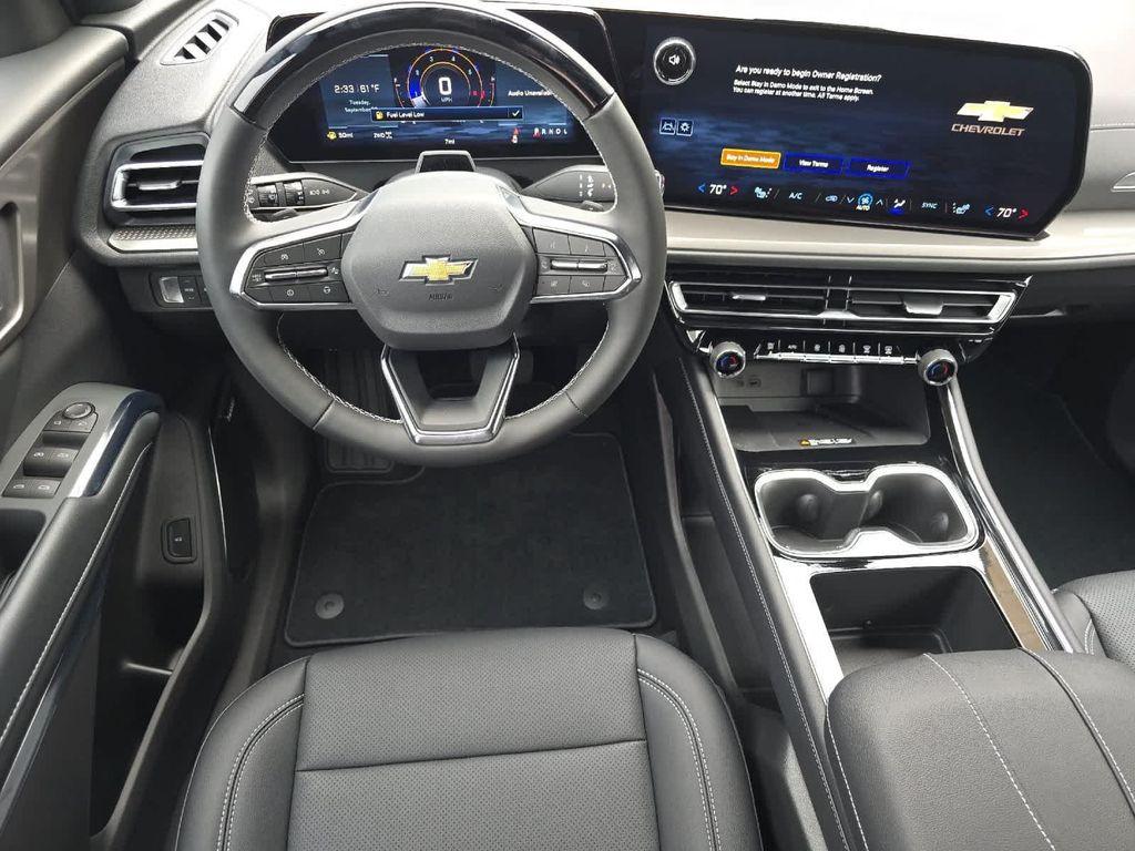 new 2026 Chevrolet Traverse car, priced at $52,040