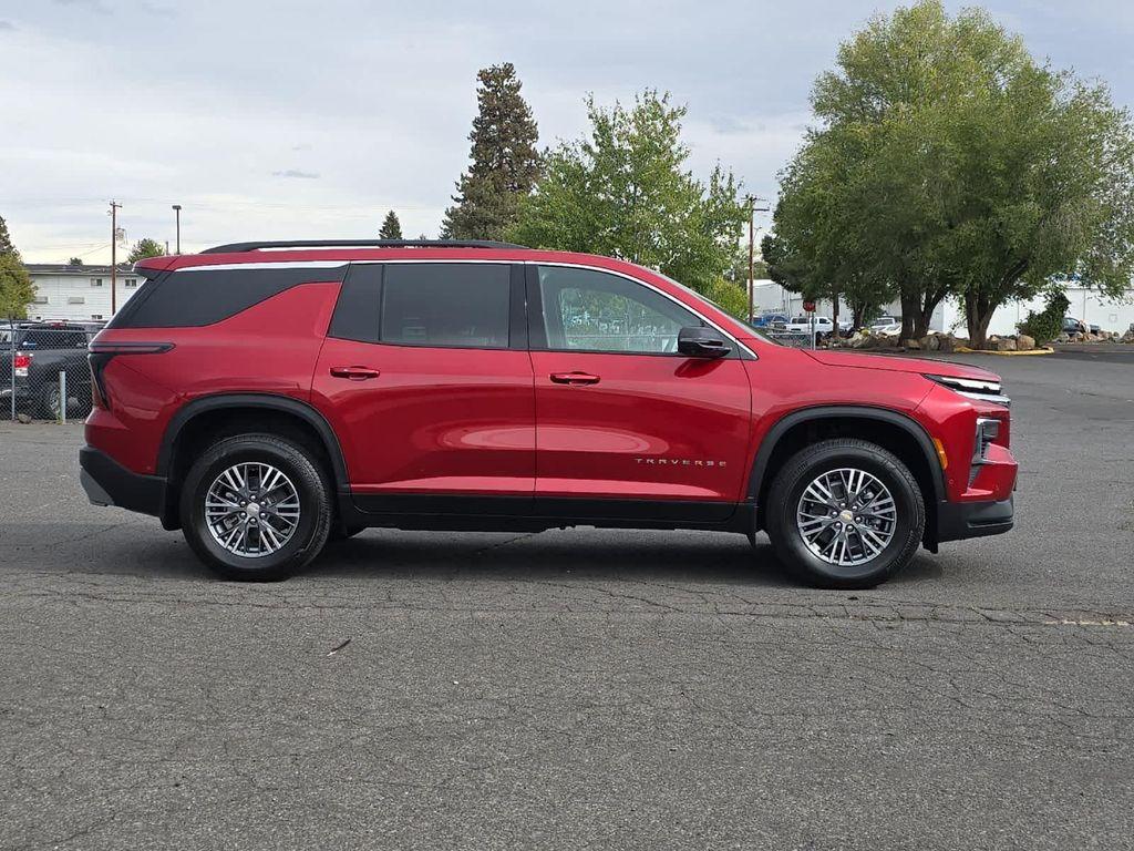 new 2026 Chevrolet Traverse car, priced at $52,040