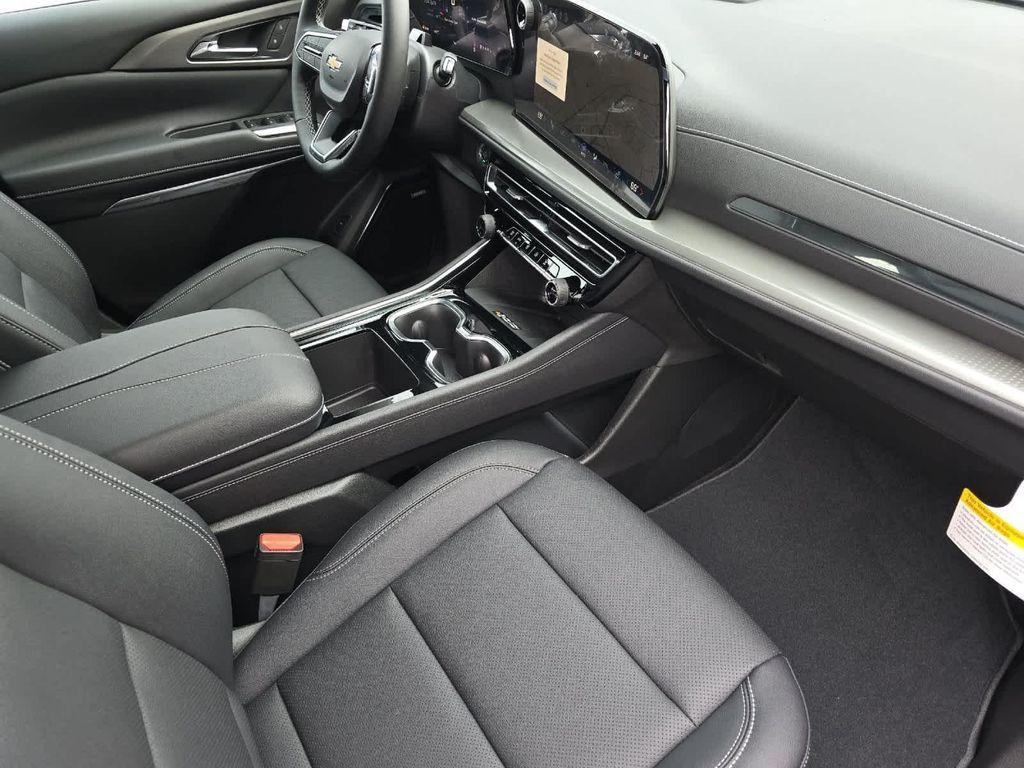 new 2026 Chevrolet Traverse car, priced at $51,545