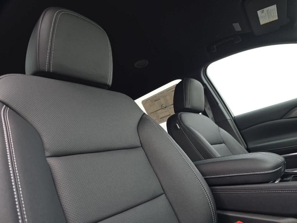 new 2026 Chevrolet Traverse car, priced at $51,545