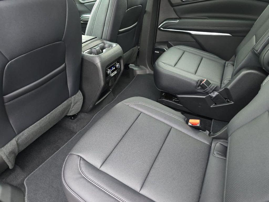 new 2026 Chevrolet Traverse car, priced at $51,545