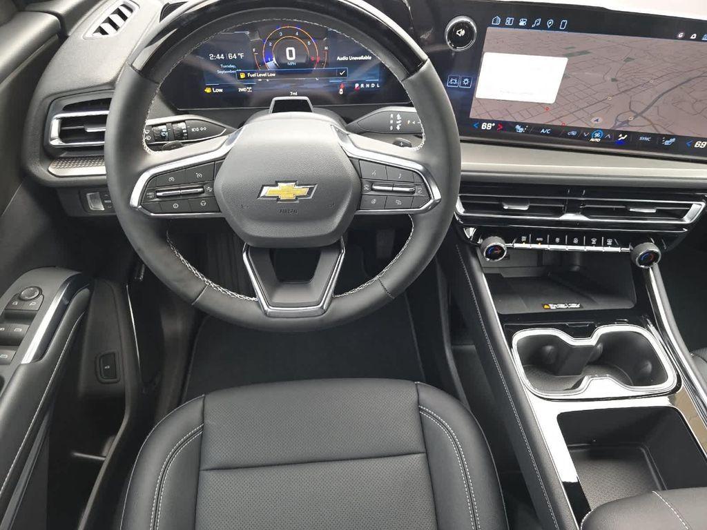 new 2026 Chevrolet Traverse car, priced at $51,545