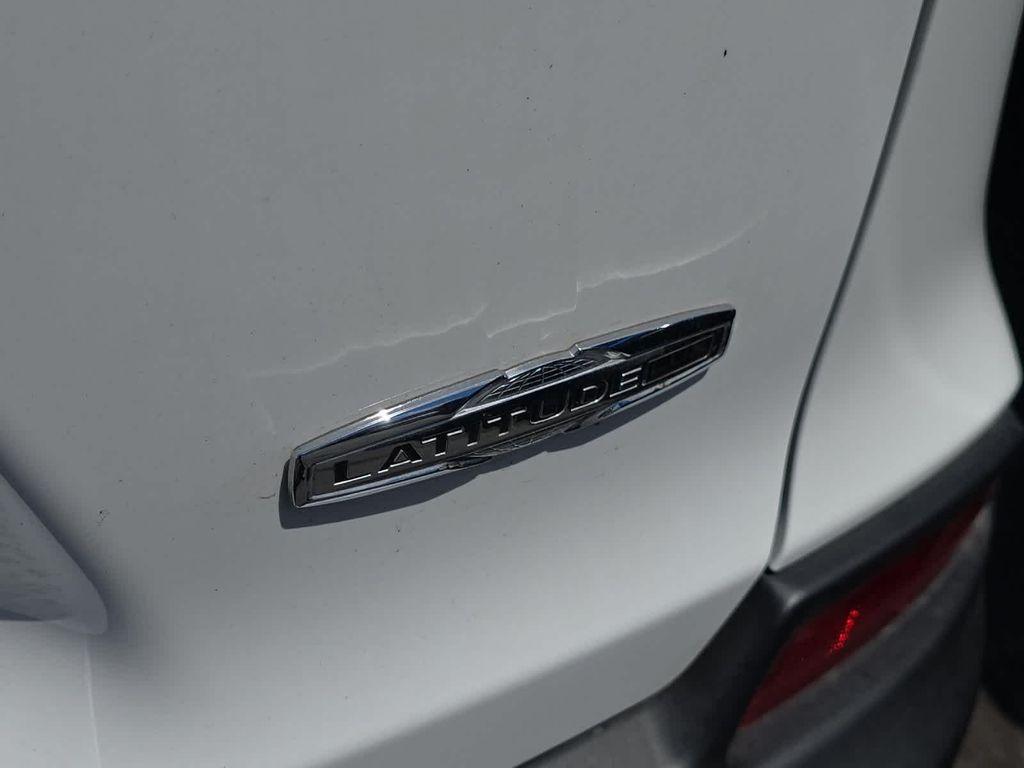 used 2022 Jeep Cherokee car, priced at $24,990