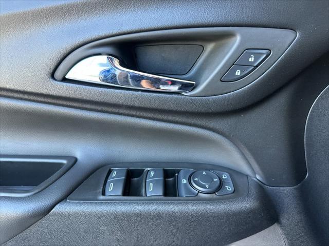 used 2024 Chevrolet Equinox car, priced at $25,990