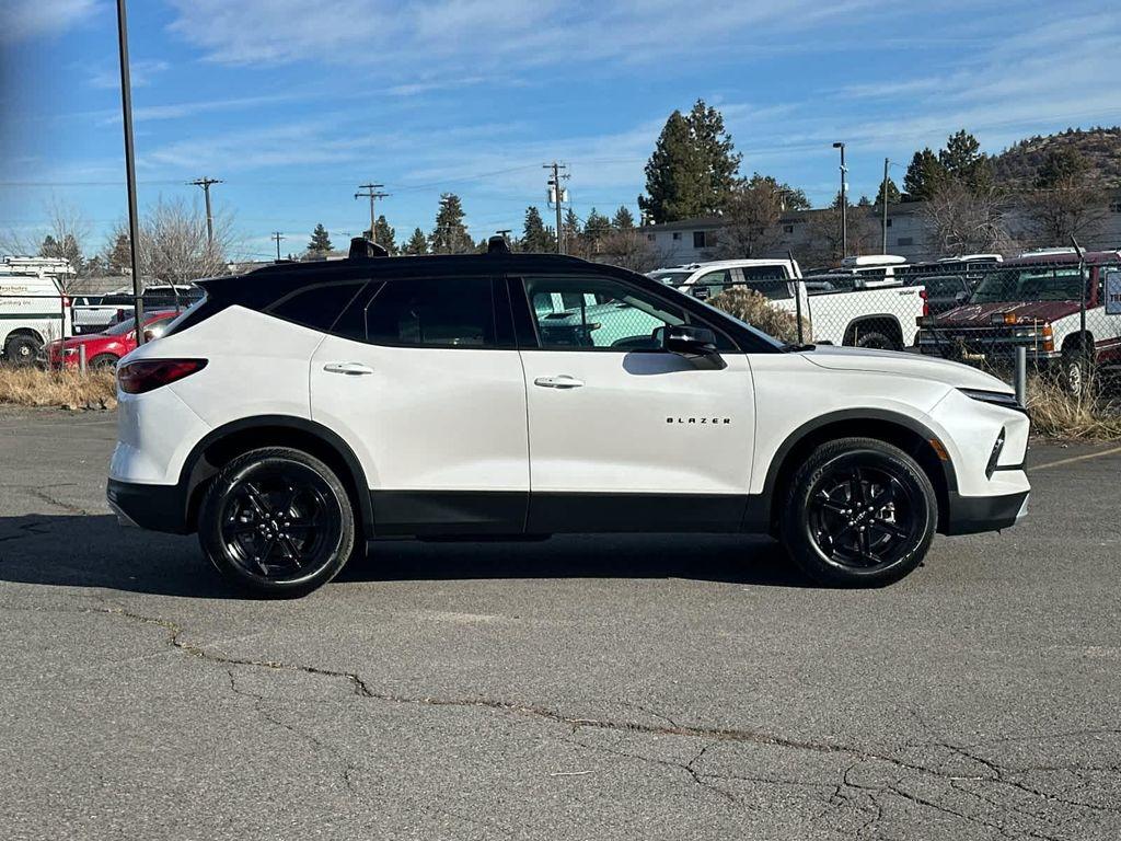 new 2025 Chevrolet Blazer car, priced at $50,385