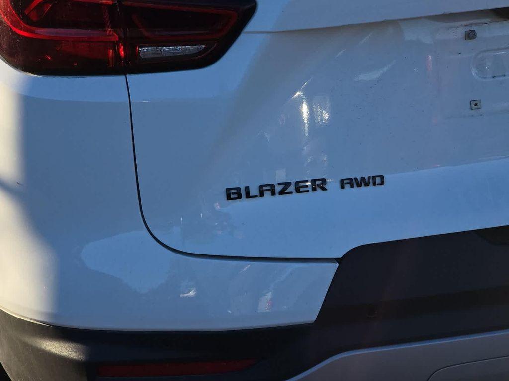 used 2024 Chevrolet Blazer car, priced at $31,990