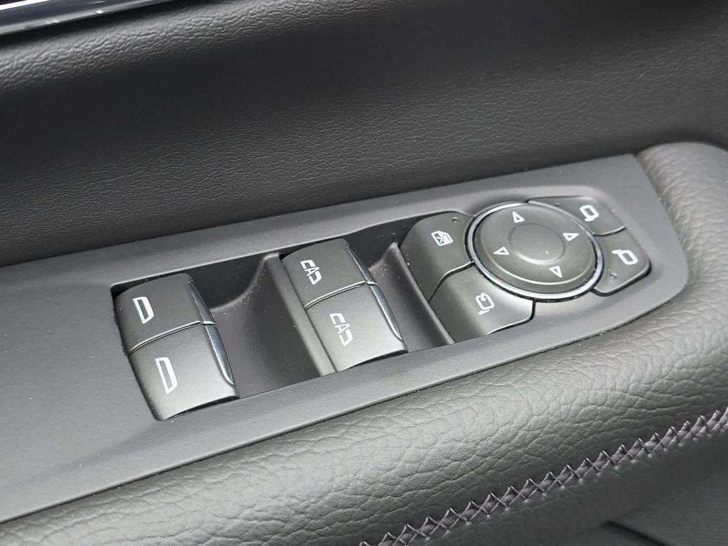 used 2025 GMC Yukon XL car, priced at $85,995