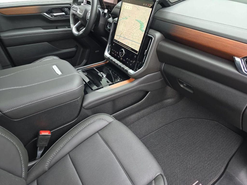 used 2025 GMC Yukon XL car, priced at $85,995