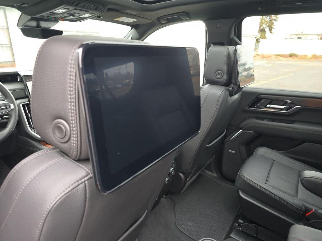 used 2025 GMC Yukon XL car, priced at $85,995