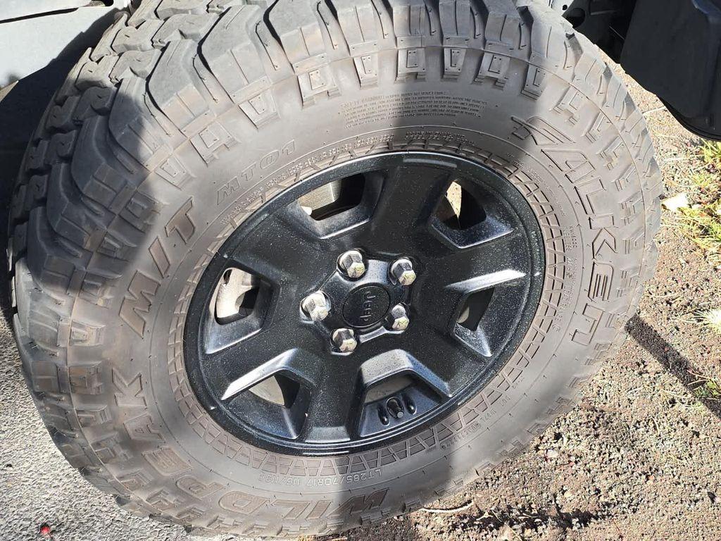 used 2023 Jeep Gladiator car, priced at $41,990