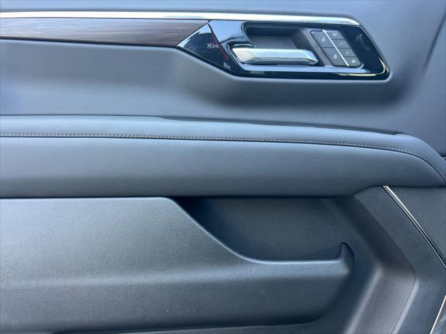 new 2025 Chevrolet Suburban car, priced at $77,065