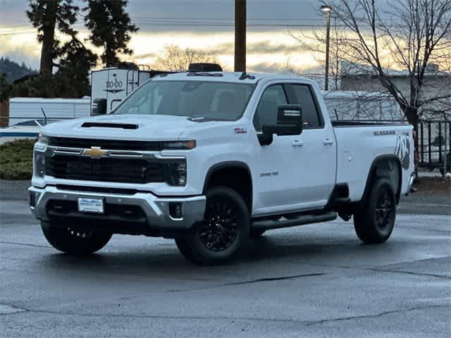 new 2025 Chevrolet Silverado 3500 car, priced at $72,900