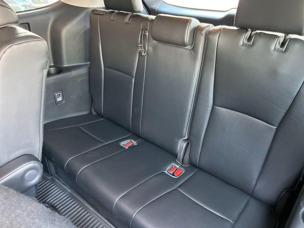used 2022 Toyota Highlander car, priced at $30,990