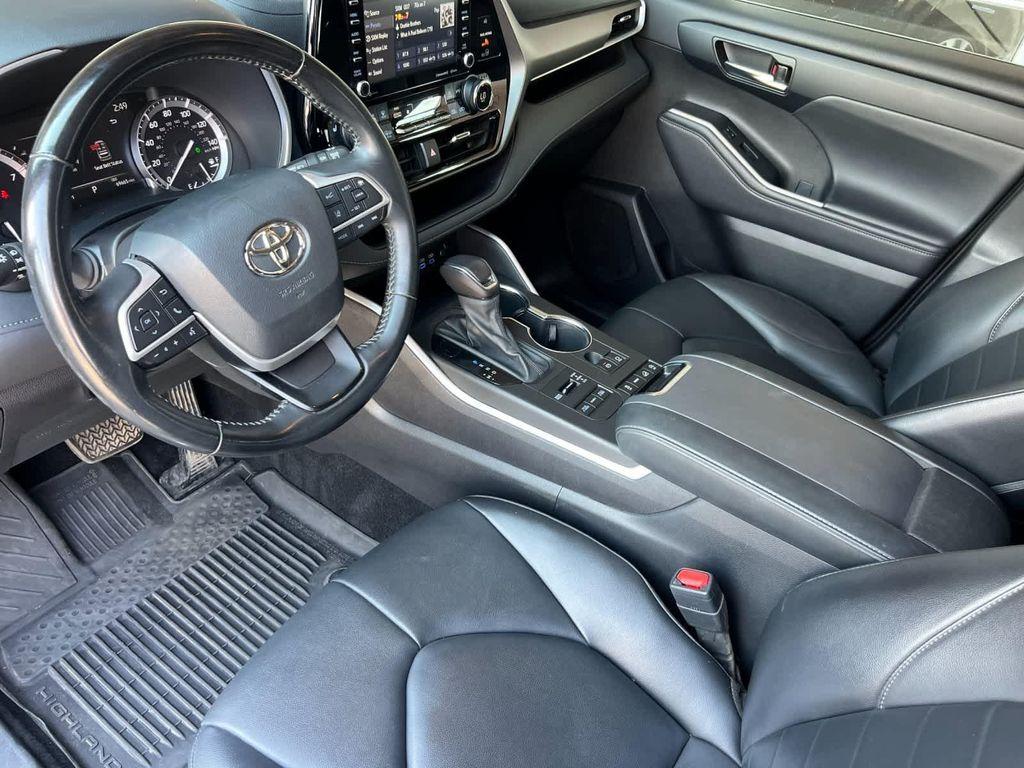 used 2022 Toyota Highlander car, priced at $30,990