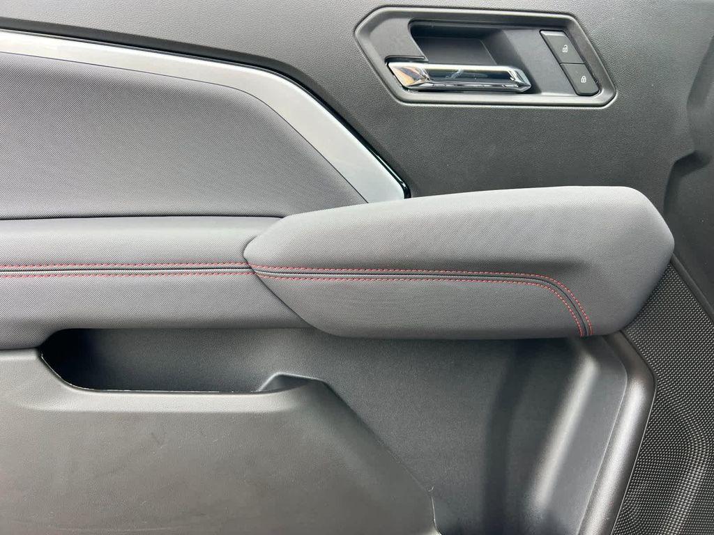 new 2025 Chevrolet Colorado car, priced at $48,570