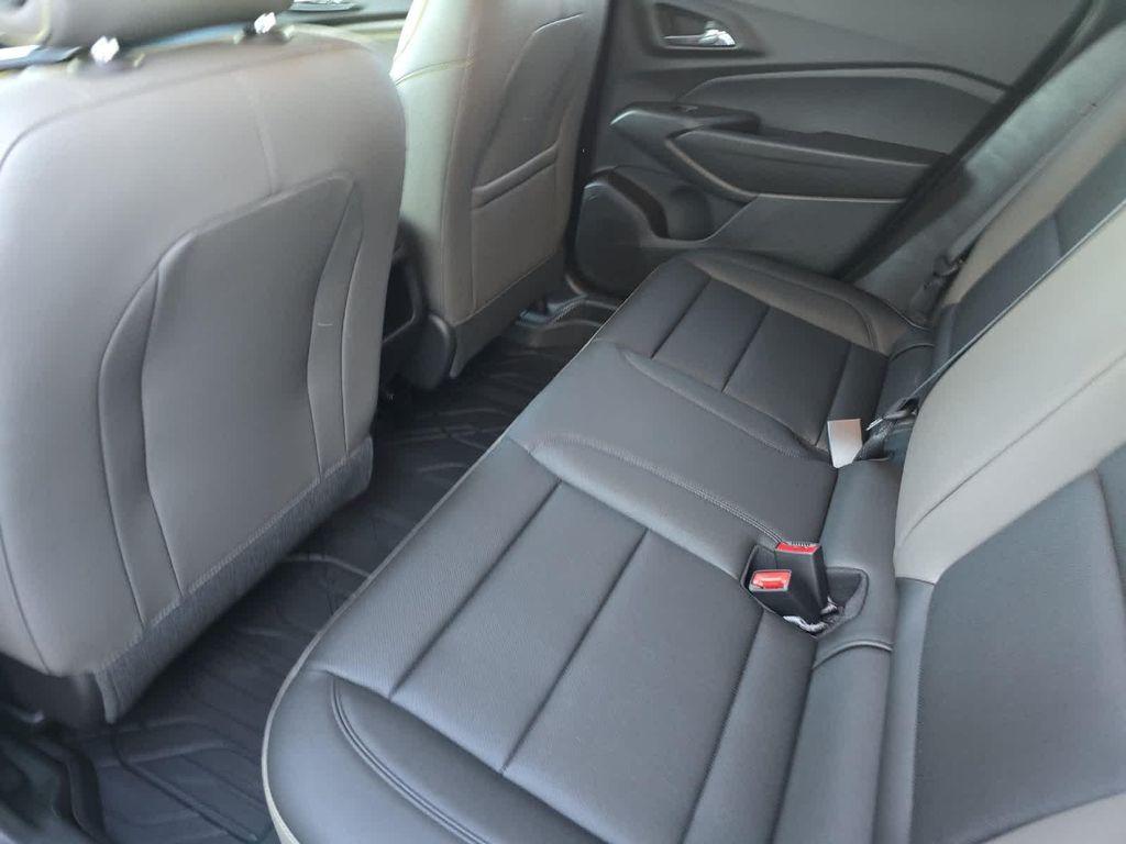new 2025 Chevrolet Trax car, priced at $27,085