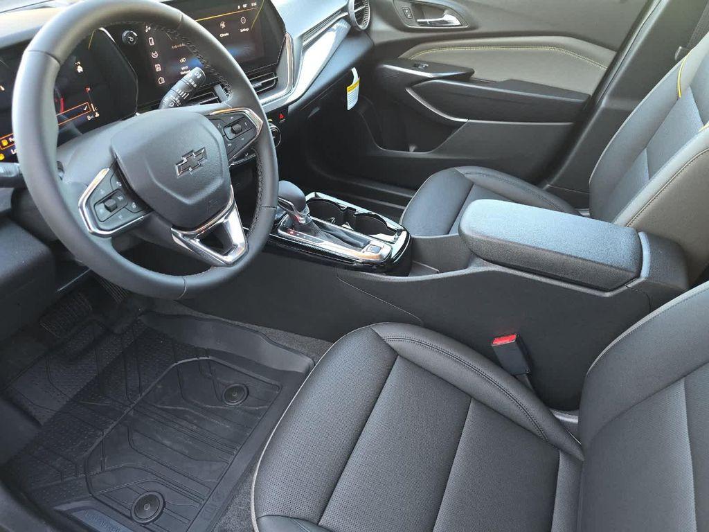 new 2025 Chevrolet Trax car, priced at $27,085