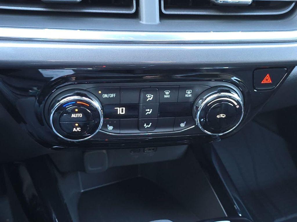 new 2025 Chevrolet Trax car, priced at $27,085