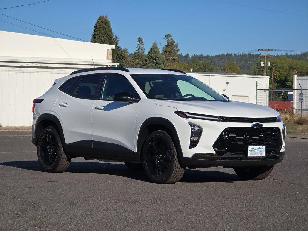 new 2025 Chevrolet Trax car, priced at $27,085